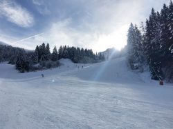 Sci e snowboard sulle Alpi francesi a Valmorel in Francia