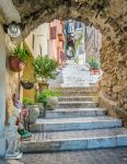 Scorcio architettonico di un vicolo di Fiuggi provincia di Frosinone, Lazio. Nel centro storico di questa graziosa località del Lazio ci sono viuzze, stradine e scalinate ripide, perfetta ...