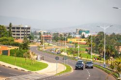Scorcio cittadino di Kigali, Ruanda, con edifici universitari (Africa) - © Stephanie Braconnier / Shutterstock.com