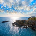 Uno scorcio dell'isola di Tabarca nel Mediterraneo, nei pressi di Alicante, Spagna. E' l'isola più grande della Comunità Valenzana e anche l'unica abitata.



 ...