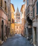 Scorcio panoramico di Tivoli con la basilica di San Lorenzo Martire sullo sfondo, provincia di Roma, Lazio.
