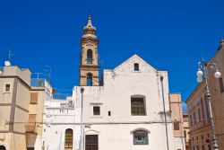 Uno scorcio panoramico fra edifici sacri e civili nella città di Fasano, Puglia, Italia.
