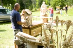 Scultori del legno ad una manifestazione a Sutrio in Friuli Venezia Giulia. - © Sergio Delle Vedove / Shutterstock.com