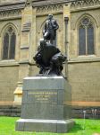 Scultura al capitano Matthew Flinders a Melbourne, Australia: esploratore, navigatore e cartografo, è stato il primo ad aver circumnavigato l'Australia confermando fosse un continente ...
