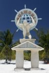 La scultura dell'Aquaworld che dà il benvenuto ai turisti sull'isola di Cayo Blanco (provicia di Matanzas, Cuba).