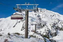 Seggiovia nell'impianto sciistico di Obertauern nei pressi di Radstadt, Austria.
