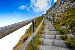 Il sentiero che porta a  cima Oberhaupt sul Monte Pilatus - © Yurchyks / Shutterstock.com