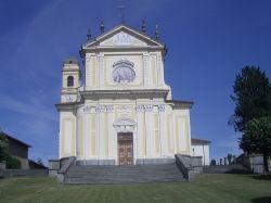 Settimo Rottaro la Chiesa Parrocchiale nel centro cittadino. Siamo in Piemonte - © Laurom, CC BY-SA 3.0, Wikipedia