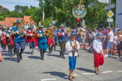 Sfilata della banda musicale per la Ruethenfest a Landsberg am Lech, Germania  - © pixel creator / Shutterstock.com