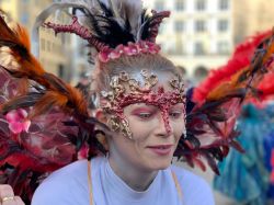Sfilata di carnevale a Amburgo (Germania) con costumi e maschere veneziane - © Tetiana Lapenko / Shutterstock.com