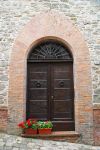 Una porta del centro storico a Sant'Agata Feltria - © claudio zaccherini / Shutterstock.com