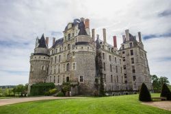 Il grande maniero di Brissac-Quincé, si trova lungo la valle della Loira in Francia - © Oleg Bakhirev / Shutterstock.com