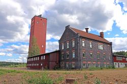 Edificio industriale abbandonato a Falun in Svezia - © JoeBreuer / Shutterstock.com 