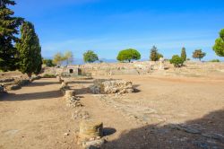 L'antica città romana di Aleria, Corsica - i romani si stabilirono in Corsica a partire dal 259 a.C. e si insediarono subito nella città di Aleria che divenne una vera e propria ...