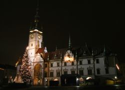 Lo storico Municipio di Olomouc, fotografato ...