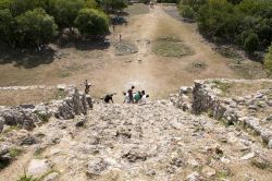 Piramide di Kinich Kak Mo a Izamal, Messico. Questo sito archeologico si trova nel centro del villaggio e la sua piramide, che si innalza per 35 metri, è la più alta dello Yucatan ...