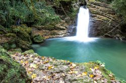 La cascata di Comunacque si trova vicino a Trevi nel Lazio. Rimane alla confluenza tra i fiumi Aniene e Simbrivio  - © Fabio Lentini / Shutterstock.com