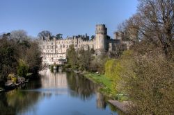Fiume Avon e Castello di Warwick, Inghilterra - A conferire quell'atmosfera magica di paese d'altri tempi alla città di Warwick è il suo famoso castello, testimonianza ...