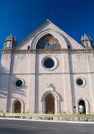 Il santuario di Santa Maria in Rivotorto, Assisi, Umbria. Patrimonio dell'Umanità dal 2000, questo edificio religioso si trova ai piedi del Monte Subasio ed è stato costruito ...