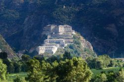 Sicuramente uno dei borghi più belli d'Italia, Bard è famosa per la sua grande fortezza Sabauda