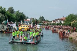 Silea, Veneto: la Discesa folcloristica sul Sile durante la Festa dea Sardea