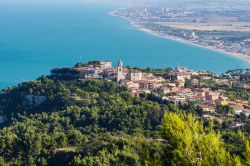 Sirolo, una delle tappe sulla Strada dei Vini di Conero, regione marche