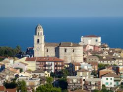Sirolo vista panoramica della chiesa di San Nicola ...