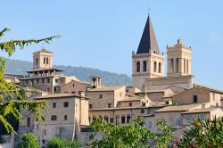 Veduta sul centro cittadino di Spello, Umbria. Un'immagine della "Splendidissima Colonia Julia" come la definì Cesare.
