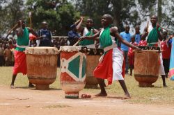 Spettacolo folkloristico a Bujumbura nel Burundi, Africa - © Christopher Morley-Pegge / Shutterstock.com