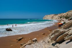 La spiaggia di Cavo Paradiso in estate, isola di Kos (Grecia) - © George Papapostolou / Shutterstock.com
