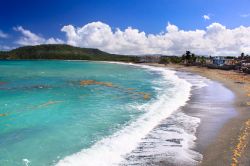Una spiaggia nei pressi di Baracoa, sulla costa atlantica della provincia di Guantànamo, Cuba.