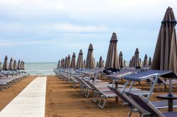 La grande spiaggia di Milano Marittima, lungo ...