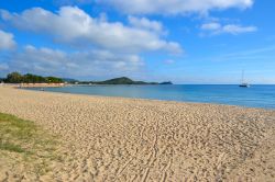 Adiacente all'area archeologica, nel Comune di Pula, la spiaggia di Nora è una delle più belle della provincia di Cagliari.
