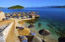 Spiaggia tra Ksamil e Saranda in Albania