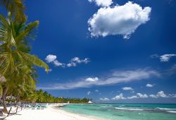 Spiaggia di Roatan, Honduras - Sabbia bianca, acque cristalline e cielo azzurro. Location qualche anno fa del reality show "L'isola dei Famosi", questo angolo di Honduras è ...