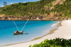 Spiaggia sull'isola di Tsarabanjina nell'arcipelago di Mitsio, Madagascar. Siamo nella più meridionale delle isole Mitsio che si incontra provenendo da Nosy Be; questo atollo ...