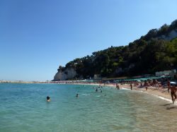 Spiaggia attrezzata di Urbani, Sirolo