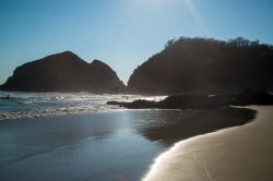 La spiaggia di Zipolite al calar del sole. Siamo a 70 km da Puerto Escondido, in Messico - © Pe3k / Shutterstock.com