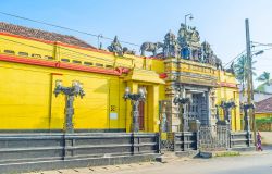 Lo Sri Muthumariamman Temple è un tempio induista di Negombo, Sri Lanka.