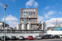 Lo stabilimento della Solenis a Krefeld, Germania. L'azienda è fra i leader nel settore dei trattamenti idrici e dei prodotti chimici - © Lukassek / Shutterstock.com