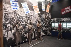 Statue di protestanti al National Civil Rights Museum di Memphis, Tennessee. E' stato il luogo in cui venne ucciso Martin Luther King Jr - © Gino Santa Maria / Shutterstock.com