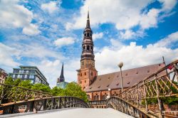 La storica chiesa di Santa Caterina a Amburgo, Germania. E' una delle 5 principali chiese luterane della città. Venne costruita fra il XIV° e il XV° secolo in mattoni rossi ...