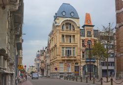 Strada con antichi palazzi a Blankenberge, Belgio. Sul centro città si affacciano vecchi eleganti edifici  - © Walencienne / Shutterstock.com