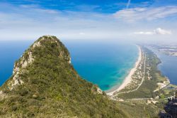 Strada dei sapori: la costa del Lazio a nord del promontorio del Circeo, vicino a Sabaudia