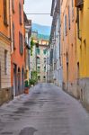 Una stradina di Bobbio, Piacenza, Emilia Romagna. ...