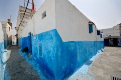 Stradine nella Kasba degli Oudaia: un esempio molto comune delle case che si trovano nel quartiere fortificato di Rabat. Nella Kasba si trova anche la moschea Jamaa el Atiq, situata nella ...