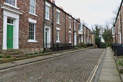 Street view del centro storico di Durham, Inghilterra. Siamo nel nord est del paese, nella contea omonima, dove questa cittadina conta circa 50 mila abitanti.




