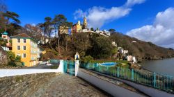 Un suggestivo angolo paesaggistico a Portmeirion, Galles, UK.
