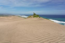 Un suggestivo paesaggio nel Sigatoka Sand Dunes National Park, a ovest della città di Sigatoka, isola di Viti Levu, Figi.
