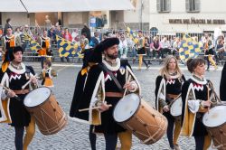 Taburini del corteo storico alla Festa dei Pugnaloni ad Acquapendente nel Lazio - © megastocker / Shutterstock.com